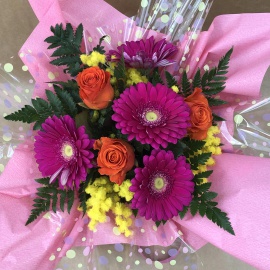 mazzo di fiori bouquet con rose, mimosa e gerbere 2