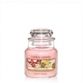 YANKEE CANDLE FRESH CUT ROSES 