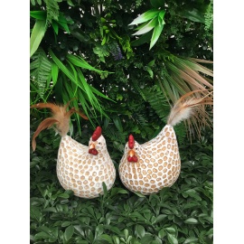 GALLINA IN TERRACOTTA CON CODA DI PIUME H.21 CM ASSORTITA 2