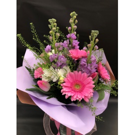 MAZZO DI FIORI VIOLE CIOCCHE E GERBERE 2