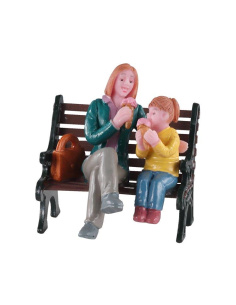 ICE CREAM AT THE PARK