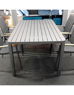 TAVOLO QUADRATO MISANO